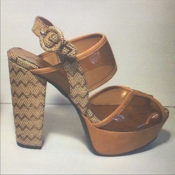 Yoki Shoes - 🛍Yoki size 8 R platform high heels beige tan
